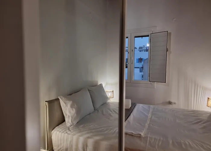 Anthoula Paros Apartment